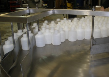 rotary table sorting bottles
